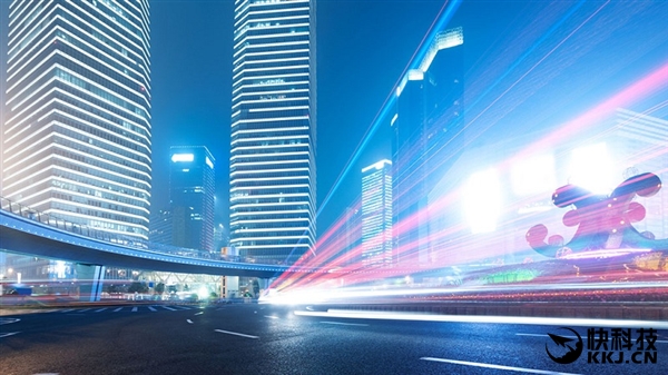 最科學(xué)的超光速體驗(yàn)：看到一半我就瘋了！